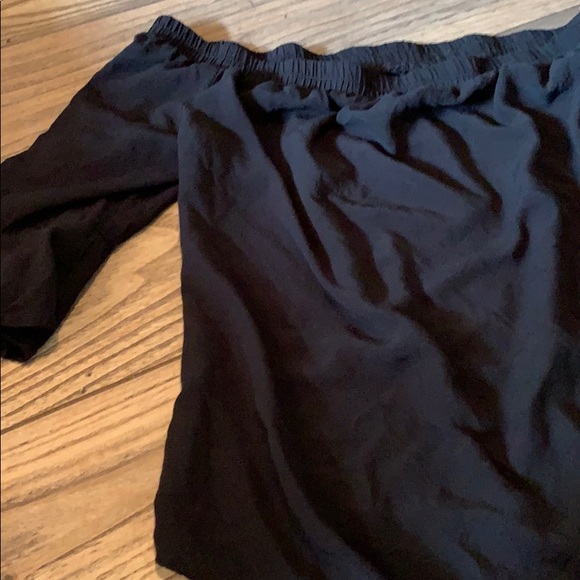 Old Navy Off the Shoulder Top! - Picture 3 of 7